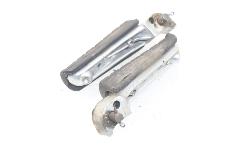 photo de PAIRE CALE PIED ARRIERE YAMAHA XJ600 XJ DIVERSION 600 (1992 - 1997) - Zoom état d’usage