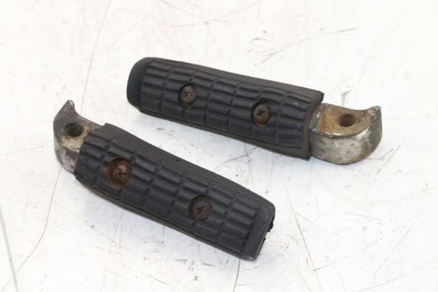 photo de PAIRE CALE PIED ARRIERE YAMAHA XJS DIVERSION 600 (1997 - 1999) - Vue principale