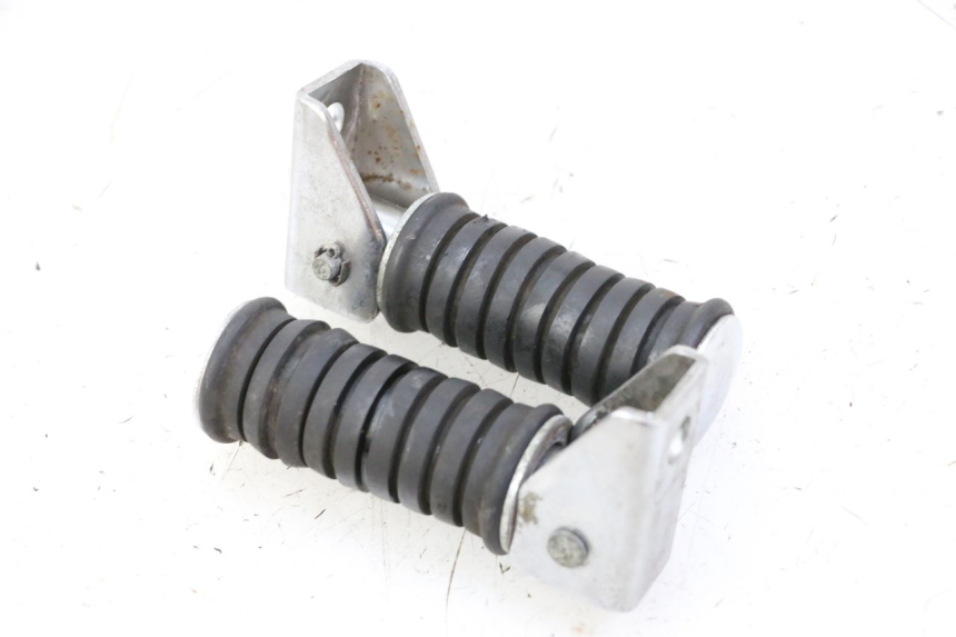 photo de PAIRE CALE PIED ARRIERE YAMAHA XV VIRAGO 535 (1988 - 2004) - Zoom état d’usage