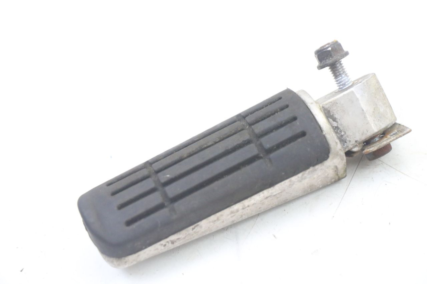photo de PAIRE CALE PIED ARRIERE YAMAHA FZ6 FAZER S2 600 (2007 - 2011) - Zoom état d’usage