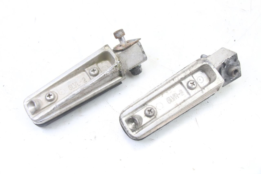 photo de PAIRE CALE PIED ARRIERE YAMAHA FZ6 FAZER S2 600 (2007 - 2011) - Points de fixation