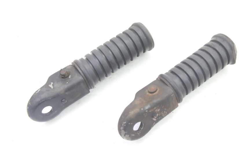 photo de PAIRE CALE PIED ARRIERE YAMAHA SR 125 (1982 - 2003) - Zoom état d’usage