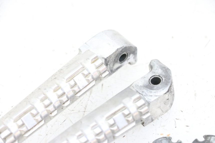 photo de PAIRE CALE PIED ARRIERE YAMAHA YP T-MAX TMAX 530 (2017 - 2020) - Vue d’ensemble