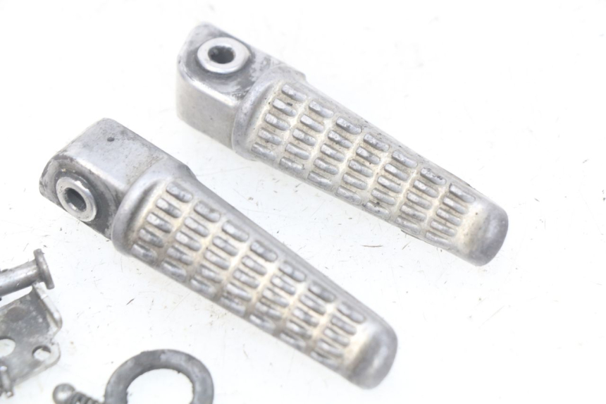 photo de PAIRE CALE PIED ARRIERE KAWASAKI Z S 750 (2003 - 2006) - Vue d’ensemble