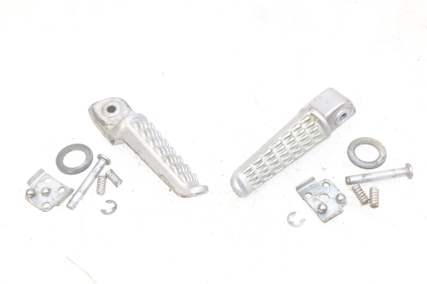 photo de PAIRE CALE PIED ARRIERE KAWASAKI Z 750 (2007 - 2013) - Vue principale
