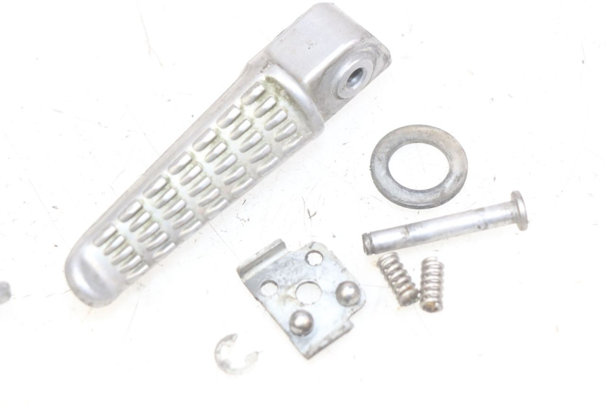 photo de PAIRE CALE PIED ARRIERE KAWASAKI Z 750 (2007 - 2013) - Points de fixation