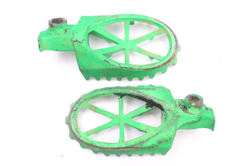 photo de PAIRE CALE PIED AVANT ORION AGB37 CRF1 DIRT BIKE 140 - Autre angle de vue