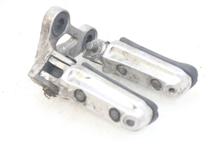 photo de PAIRE CALE PIED AVANT HONDA CBR F SC25 1000 (1989 - 1992) - Vue d’ensemble