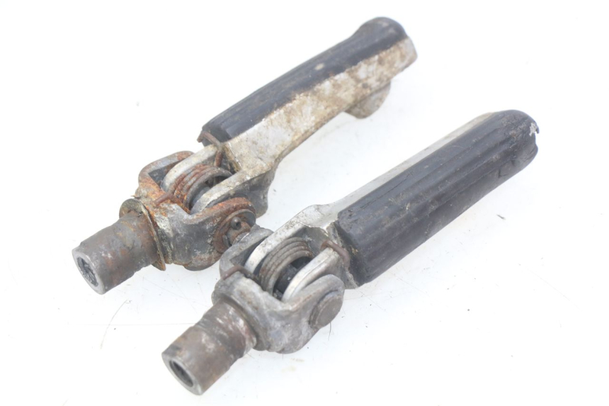 photo de PAIRE CALE PIED AVANT HONDA CBR RR FIREBLADE 900 (1992 - 1994) - Zoom état d’usage