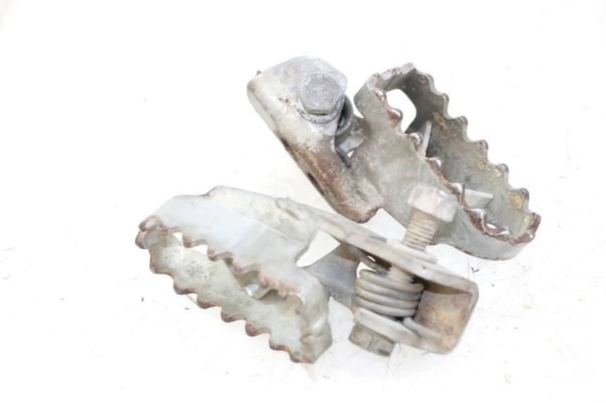 photo de PAIRE CALE PIED AVANT SHERCO CITY CORP 125 (2003 - 2007) - Autre angle de vue