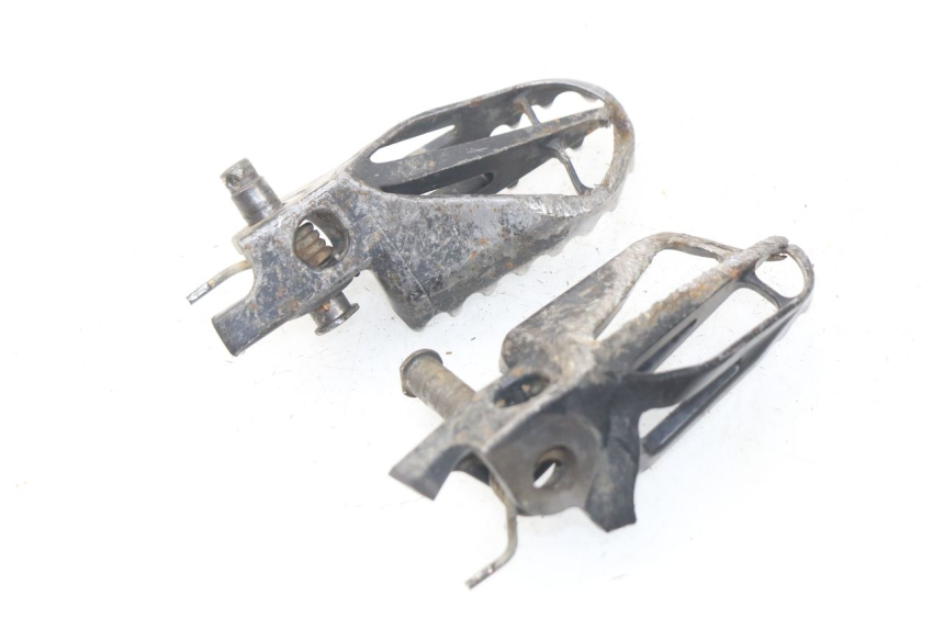 photo de PAIRE CALE PIED AVANT HONDA CRF CR-F 450 (2005 - 2008) - Autre angle de vue