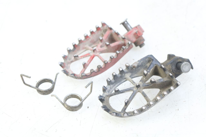 photo de PAIRE CALE PIED AVANT APOLLO DIRT BIKE 125 (2010 - 2018) - Vue principale