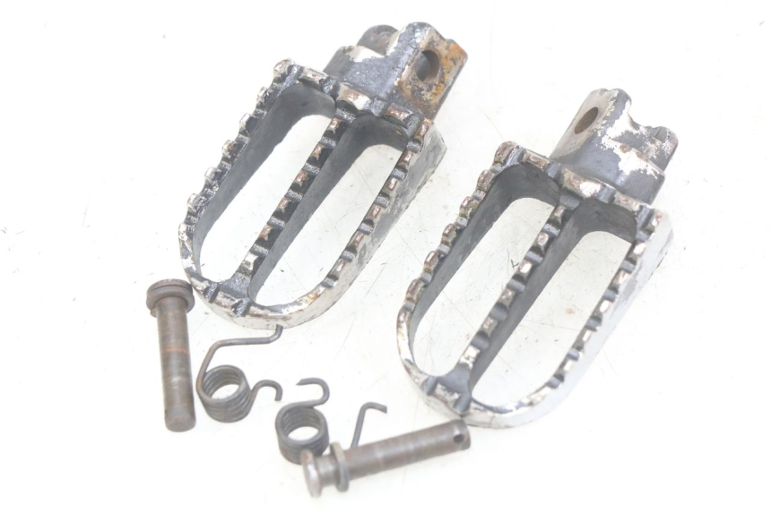 photo de PAIRE CALE PIED AVANT LONCIN DIRT BIKE 125 - Vue principale