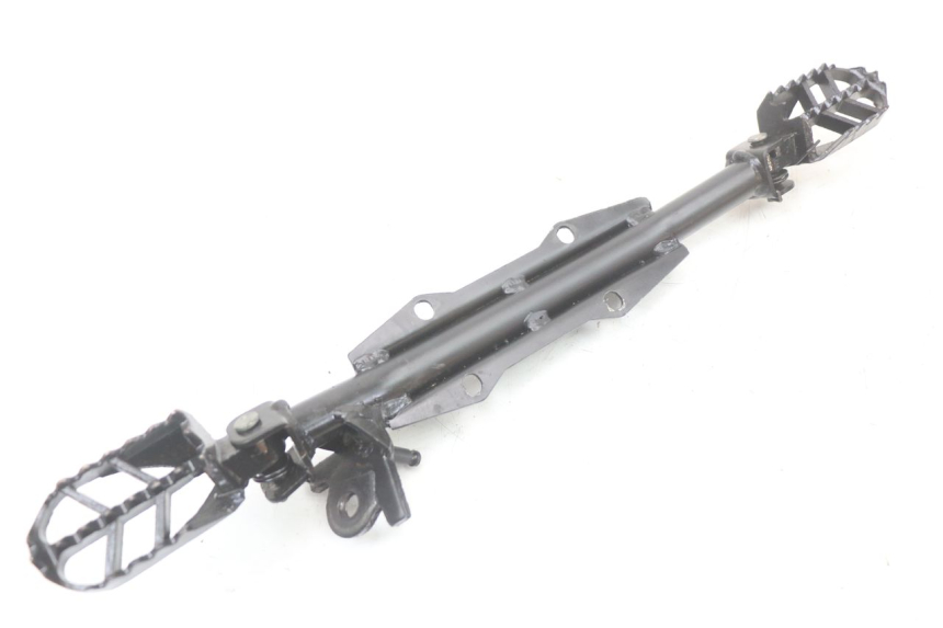 photo de PAIRE CALE PIED AVANT RSR DIRT BIKE 150 - Points de fixation