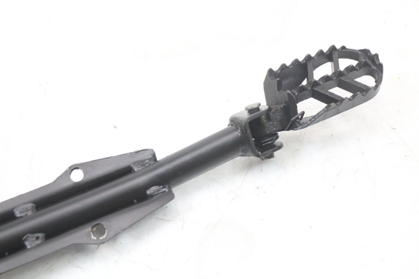 photo de PAIRE CALE PIED AVANT RSR DIRT BIKE 150 - Marquages et références