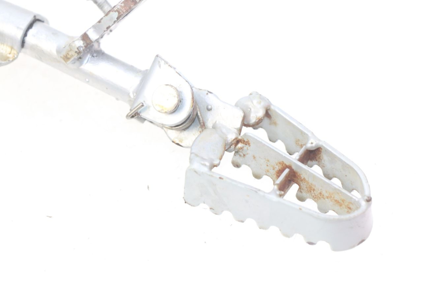 photo de PAIRE CALE PIED AVANT CCR DIRT BIKE 110 - Points de fixation