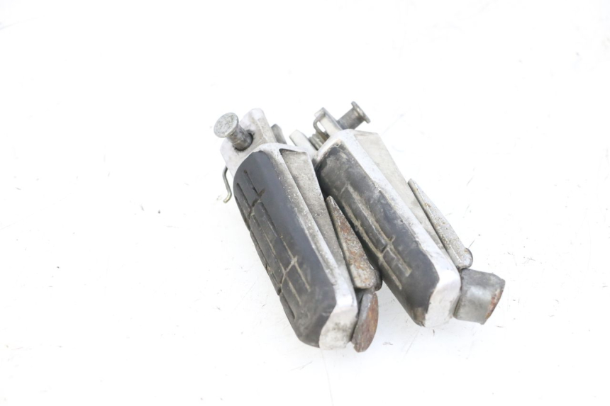 photo de PAIRE CALE PIED AVANT YAMAHA FJR ABS 1300 (2006 - 2012) - Détail de la pièce