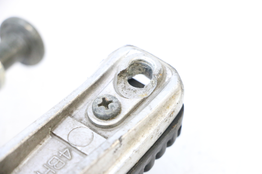 photo de PAIRE CALE PIED AVANT YAMAHA FZS FAZER 600 (1998 - 2001) - Autre angle de vue