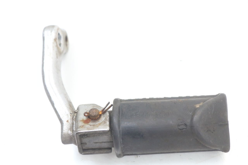 photo de PAIRE CALE PIED AVANT SUZUKI GN 125 (1997 - 2000) - Marquages et références