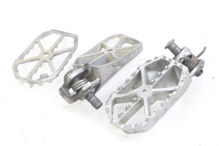 photo de PAIRE CALE PIED AVANT KAWASAKI KXF KX-F 250 (2012 - 2014) - Zoom état d’usage