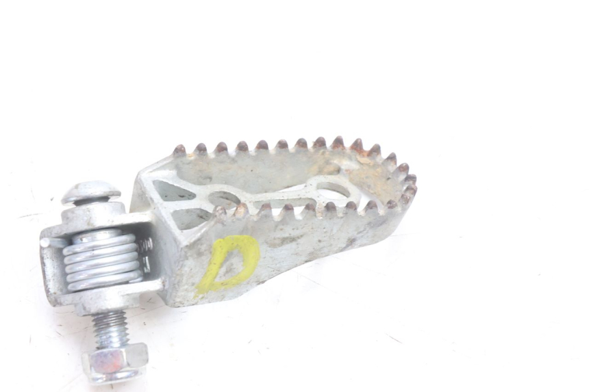photo de PAIRE CALE PIED AVANT RIEJU MRT PRO SUPERMOTARD 50 (2007 - 2018) - Zoom état d’usage