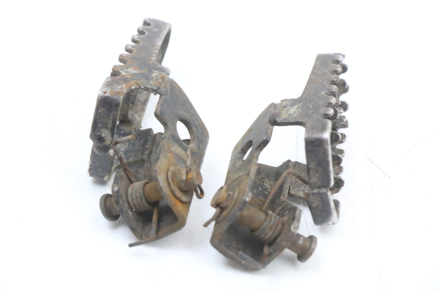 photo de PAIRE CALE PIED AVANT YCF PIT BIKE 125 (2010 - 2018) - Zoom état d’usage