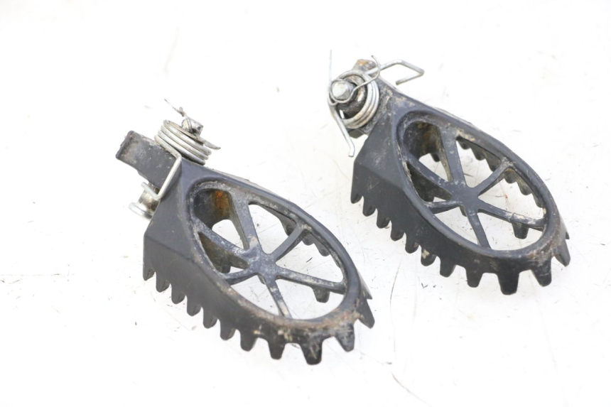 photo de PAIRE CALE PIED AVANT APOLLO RFZ 125 - Zoom état d’usage