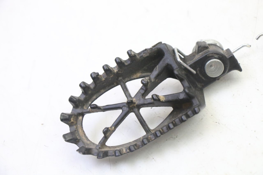 photo de PAIRE CALE PIED AVANT APOLLO RFZ 125 - Détail de la pièce