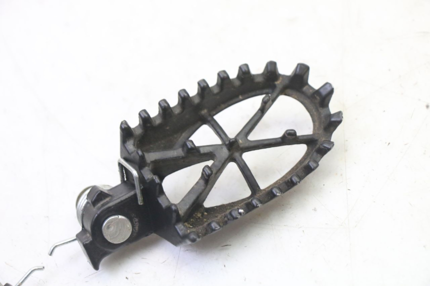 photo de PAIRE CALE PIED AVANT APOLLO RFZ 125 - Zoom état d’usage