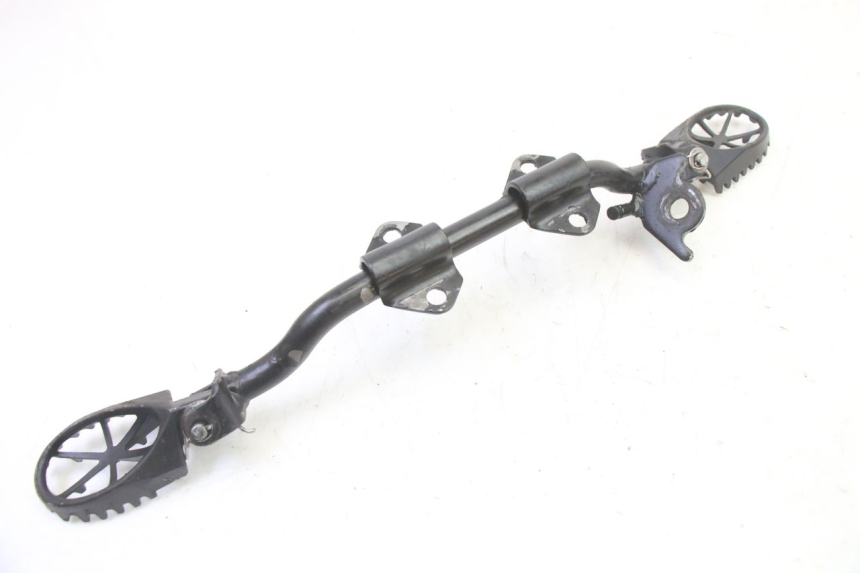 photo de PAIRE CALE PIED AVANT APOLLO RFZ 125 - Gros plan technique