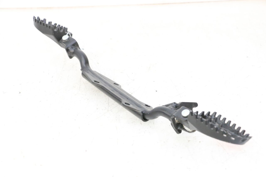 photo de PAIRE CALE PIED AVANT APOLLO RFZ 125 - Vue d’ensemble