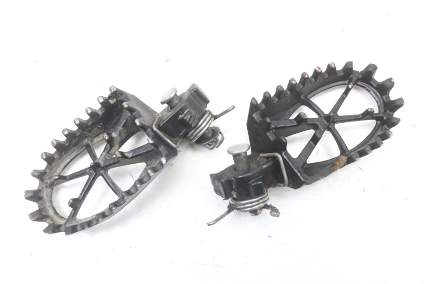 photo de PAIRE CALE PIED AVANT APOLLO RFZ 140 - Vue principale