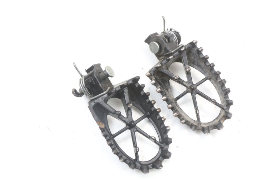 photo de PAIRE CALE PIED AVANT APOLLO RFZ 140 - Détail de la pièce