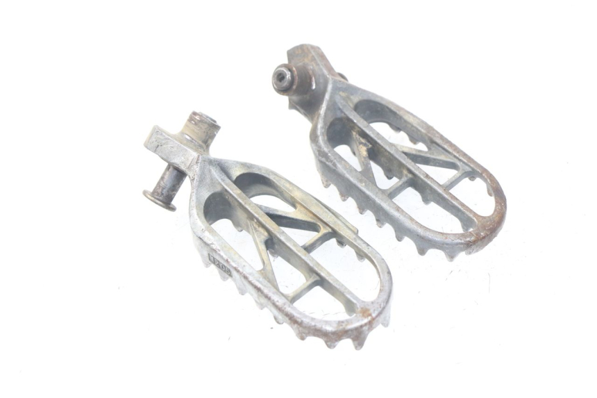 photo de PAIRE CALE PIED AVANT SUZUKI RMZ RM-Z 450 (2008 - 2011) - Zoom état d’usage