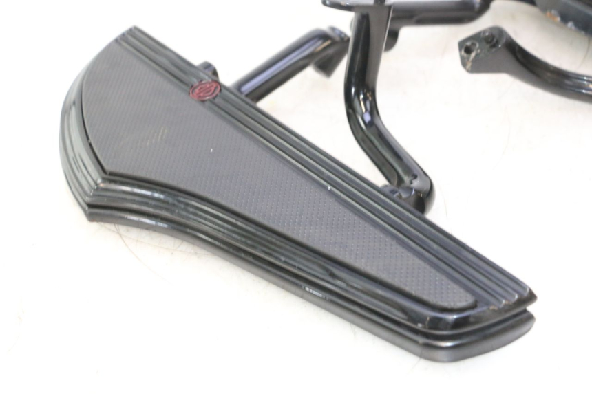 photo de PAIRE CALE PIED AVANT HARLEY DAVIDSON ROAD GLIDE FLTRXSE 1920 (2018 - 2022) - Zoom composants