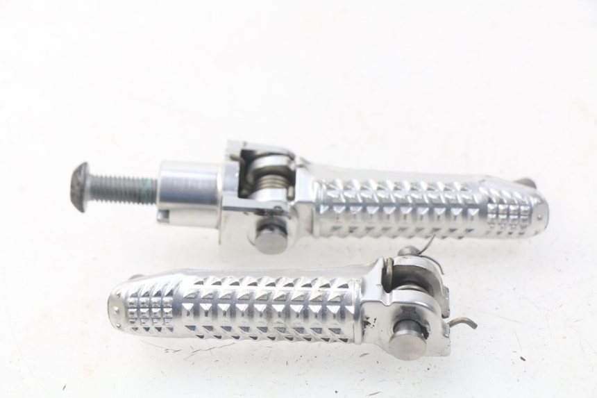 photo de PAIRE CALE PIED AVANT BMW S RR ABS S1000RR 1000 (2009 - 2011) - Vue principale