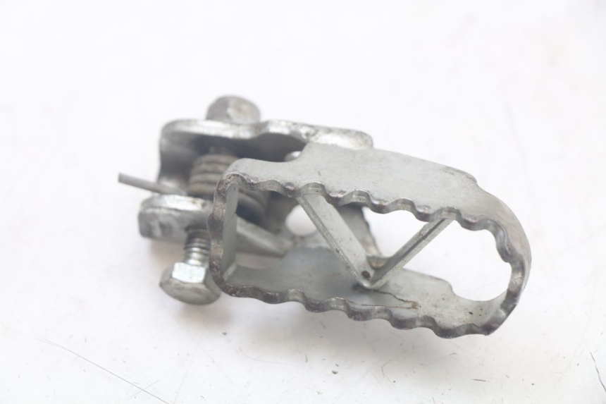 photo de PAIRE CALE PIED AVANT SHERCO SM-R 50 (2013 - 2017) - Points de fixation