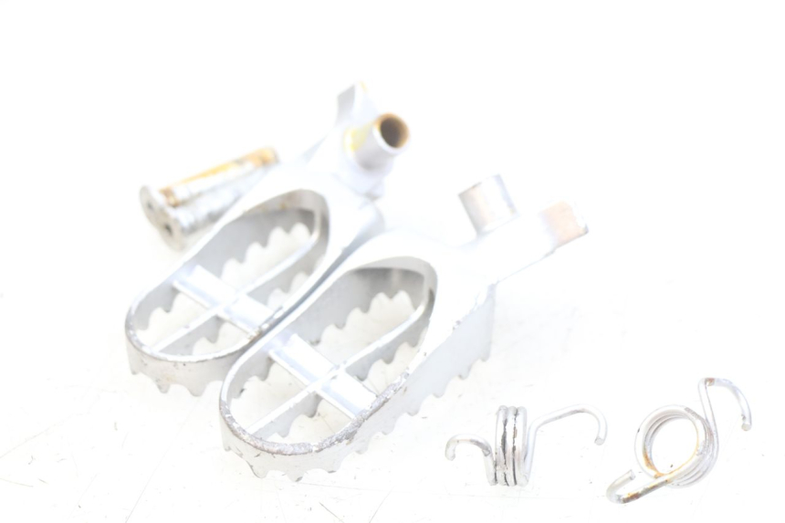 photo de PAIRE CALE PIED AVANT GAS-GAS SM ROOKIE 50 (2001 - 2005) - Détail de la pièce