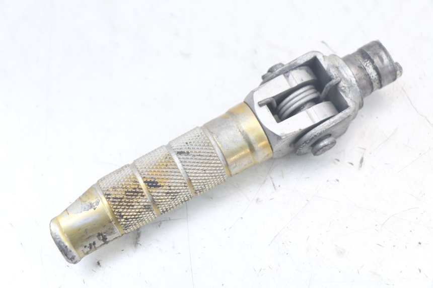 photo de PAIRE CALE PIED AVANT SUZUKI SV N 650 (1999 - 2002) - État de surface