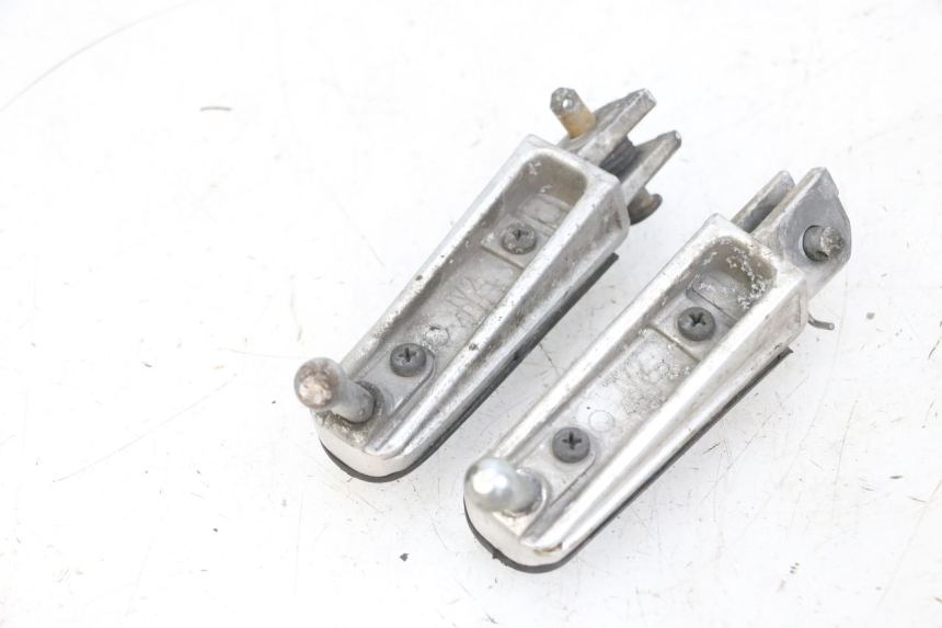 photo de PAIRE CALE PIED AVANT YAMAHA TDM ABS 900 (2002 - 2014) - Points de fixation