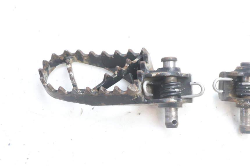 photo de PAIRE CALE PIED AVANT HUSABERG TE 250 (2011 - 2014) - Détail de la pièce