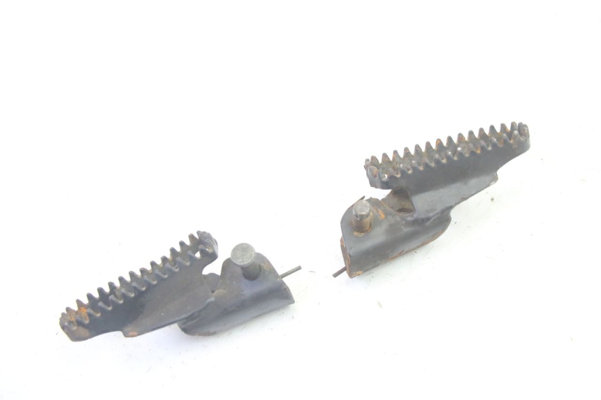 photo de PAIRE CALE PIED AVANT KSR TR SM 50 (2015 - 2018) - État de surface