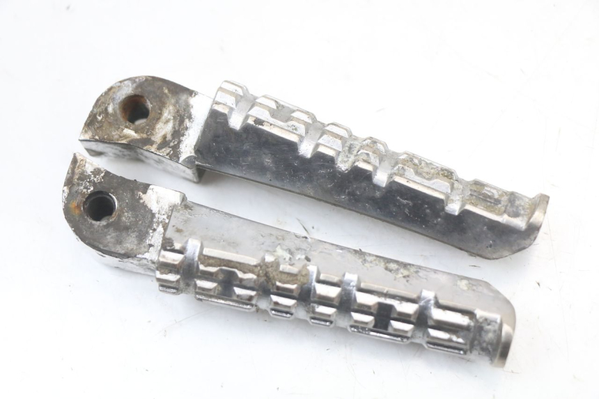 photo de PAIRE CALE PIED AVANT KEEWAY TX 50 (2008 - 2015) - Zoom état d’usage