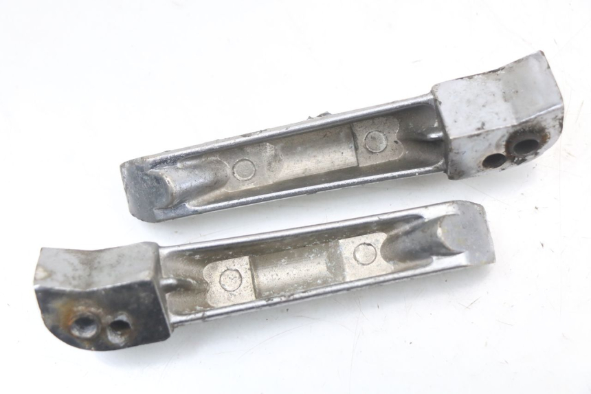 photo de PAIRE CALE PIED AVANT KEEWAY TX 50 (2008 - 2015) - Autre angle de vue