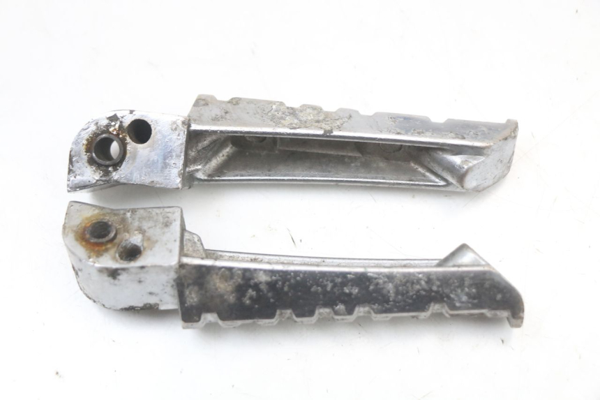 photo de PAIRE CALE PIED AVANT KEEWAY TX 50 (2008 - 2015) - Gros plan technique