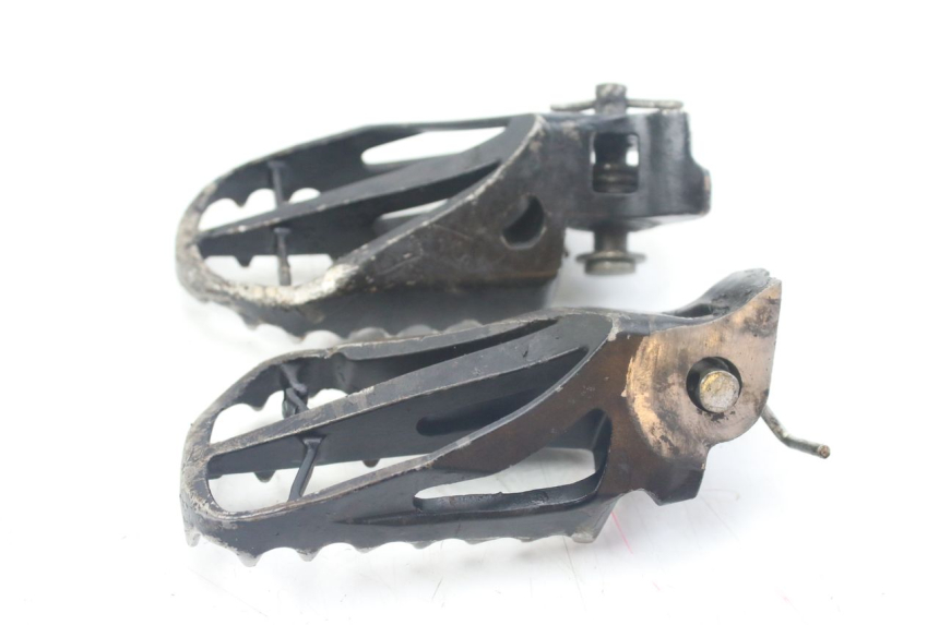 photo de PAIRE CALE PIED AVANT MBK X-LIMIT XLIMIT 50 (2003 - 2006) - Autre angle de vue