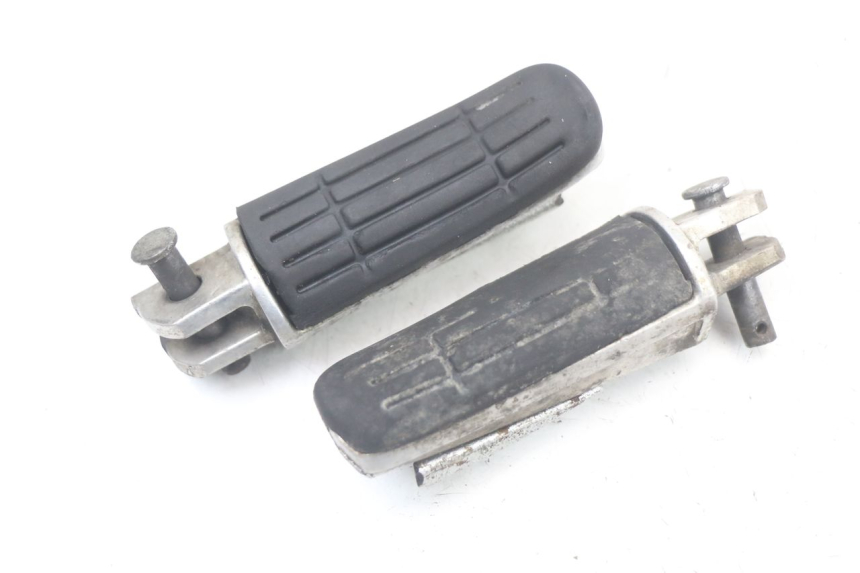 photo de PAIRE CALE PIED AVANT YAMAHA FJR ABS 1300 (2006 - 2012) - Détail de la pièce