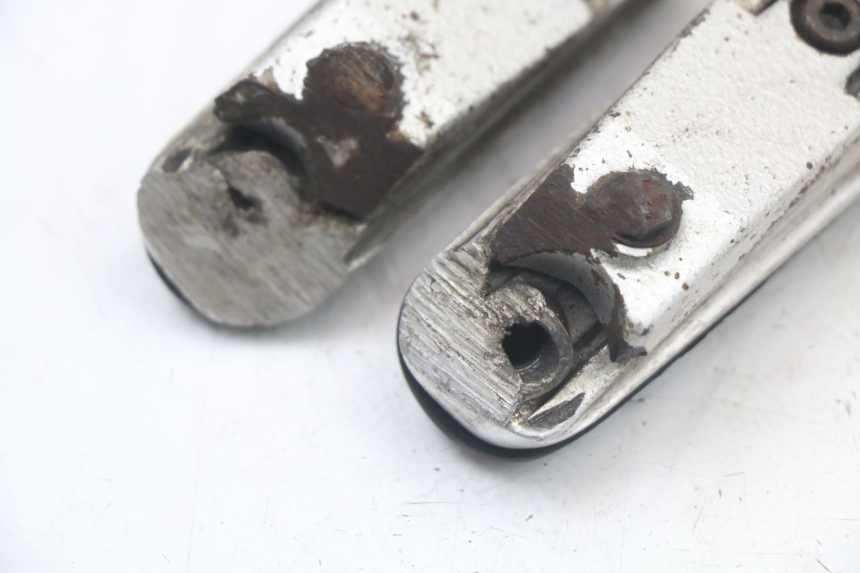 photo de PAIRE CALE PIED AVANT YAMAHA FJR ABS 1300 (2006 - 2012) - Vue d’ensemble