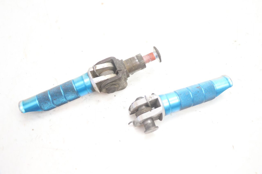 photo de PAIRE CALE PIED AVANT KAWASAKI ZX-6R ZX6R 600 (1995 - 1997) - Vue principale