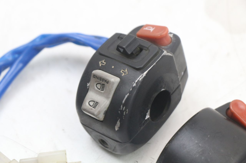 photo de PAIRE COMMODOS KYMCO AGILITY 4T 50 (2018 - 2022) - Gros plan technique